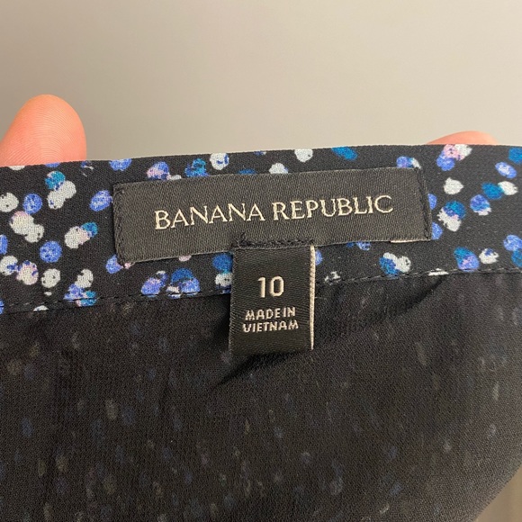 Banana Republic - Size 10 - Navy blue skirt w/multi colour polka dots - not worn - Picture 3 of 7